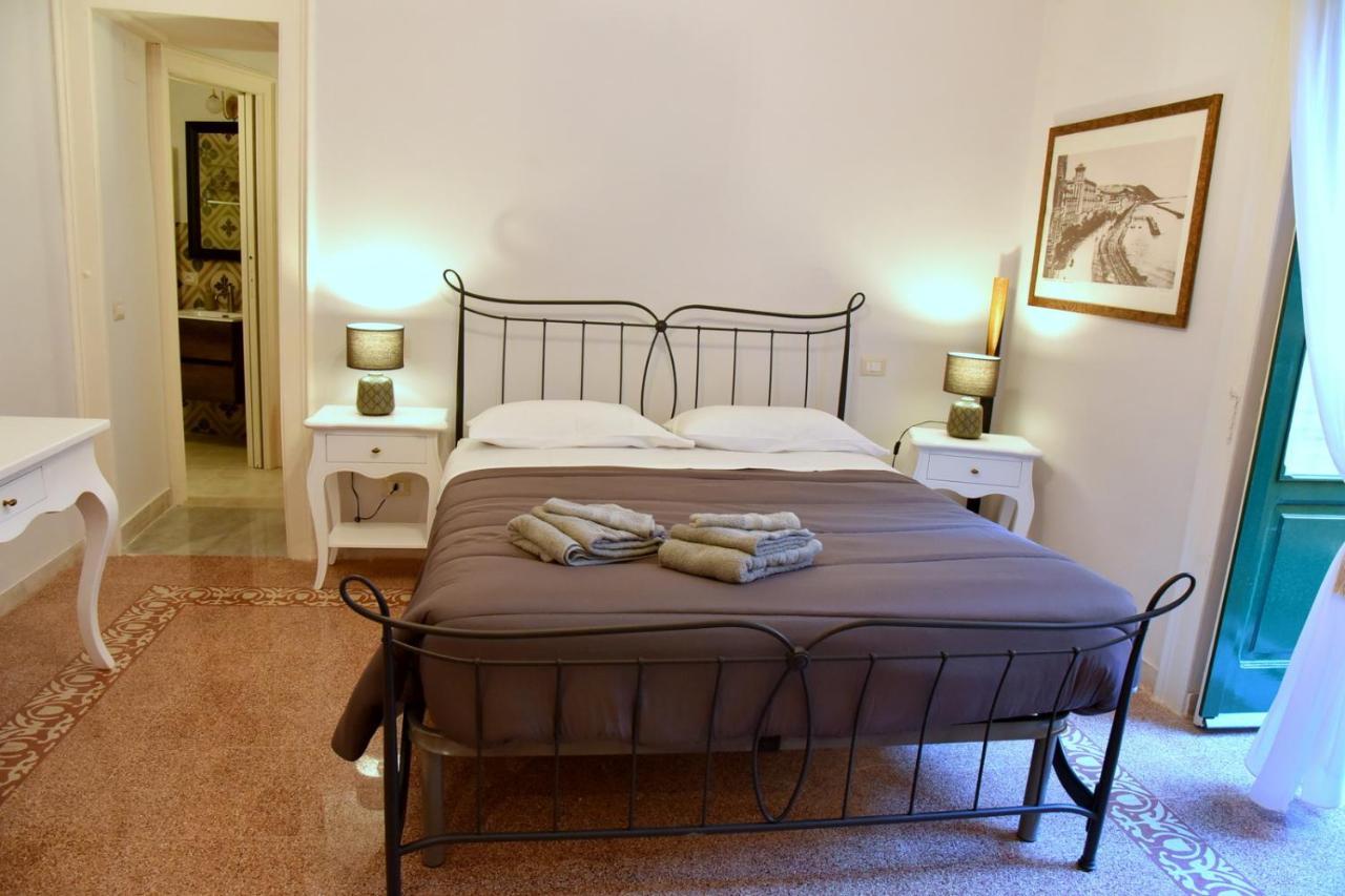Ripa Garden Room And Suite Salerno Exterior photo
