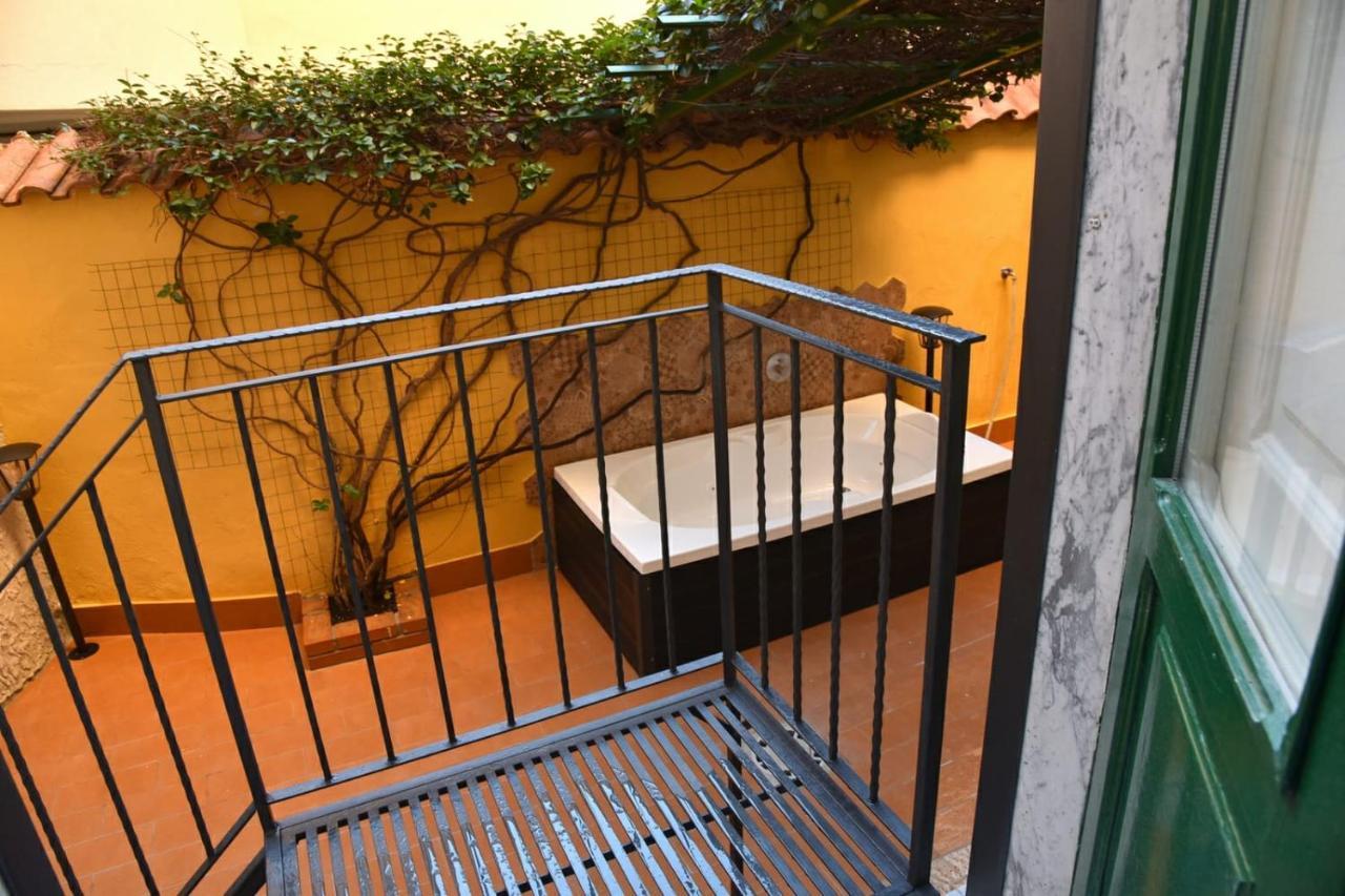 Ripa Garden Room And Suite Salerno Exterior photo